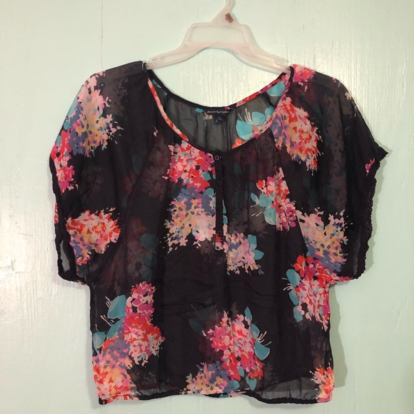 American Eagle Outfitters Tops - American Eagle sheer floral top